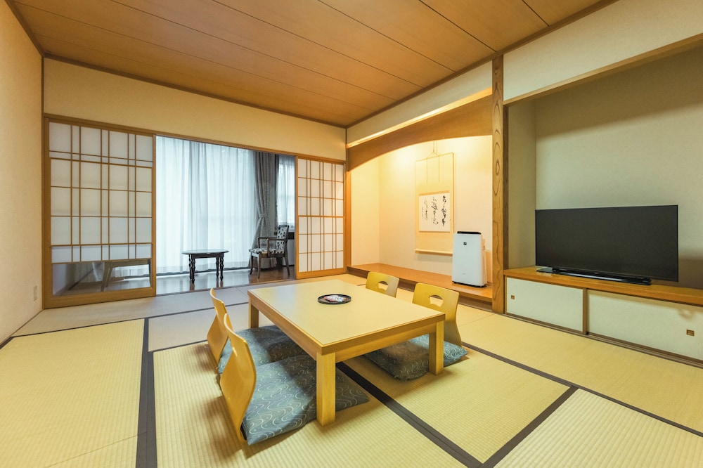 スイート 禁煙 客室3 | 伊豆温泉ホテル 森の泉