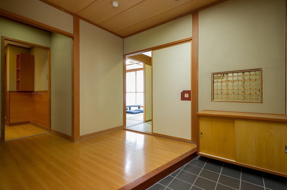 特別室 共有バスルーム 禁煙 客室2 | 鬼怒川温泉 絶景の宿 佳祥坊福松