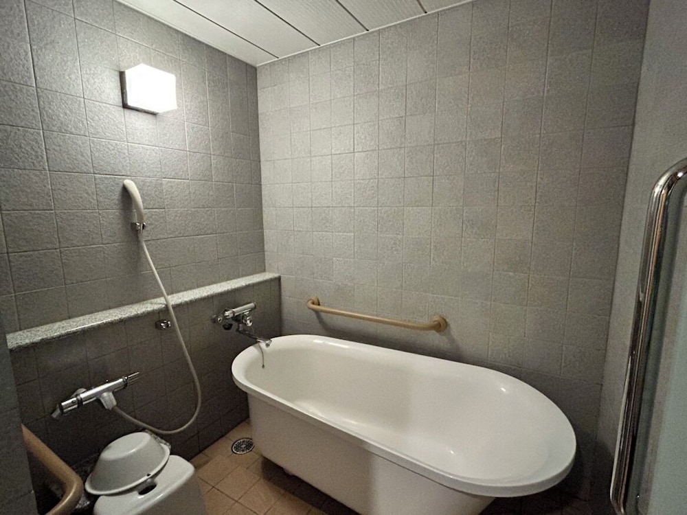 デラックス和洋室 禁煙 バスルーム0 | 金太郎温泉