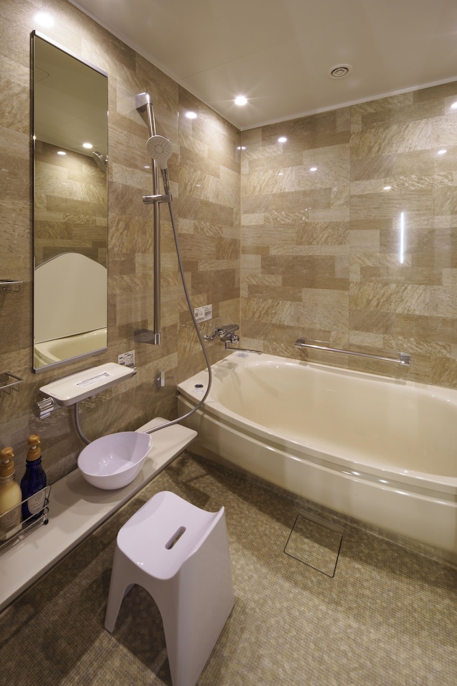 洋室 ツイン 禁煙 バスルーム1 | 金太郎温泉