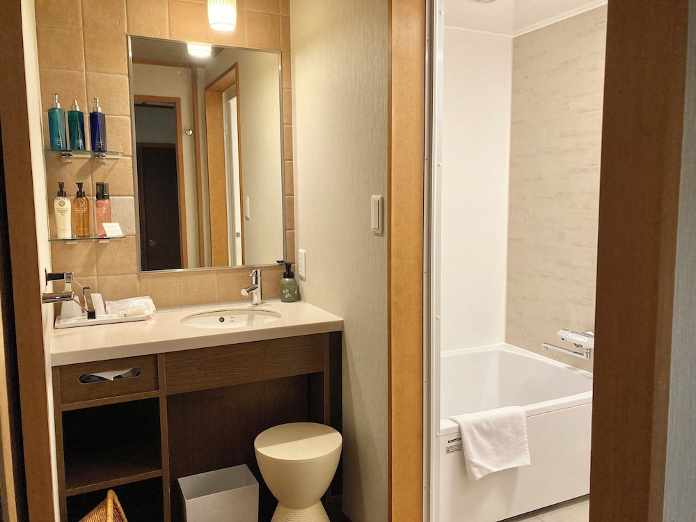 別邸峰の界 富山湾ビュー和モダン和洋室 禁煙 バスルーム0 | 金太郎温泉