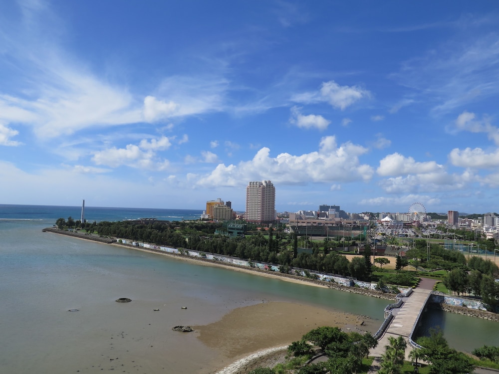 スタンダード ダブルルーム 禁煙 ビーチビュー (High Floor 8-10F) ビーチ / オーシャン ビュー0 | ビーチフロントタワーミハマ by DSH