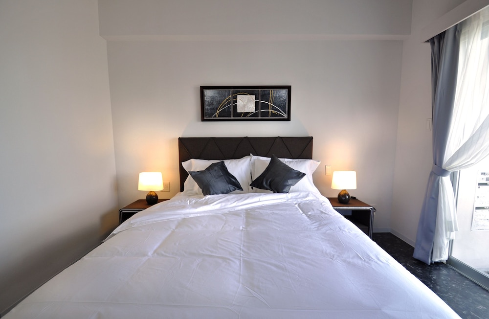 スタンダード ダブルルーム 禁煙 ビーチビュー (High Floor 8-10F) 客室3 | ビーチフロントタワーミハマ by DSH