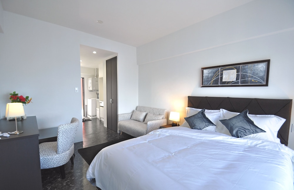 デラックス ダブルルーム 禁煙 オーシャンビュー 客室3 | ビーチフロントタワーミハマ by DSH