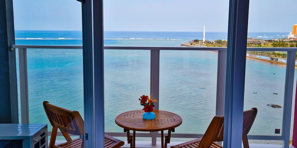 スタンダード ダブルルーム 禁煙 ビーチビュー バルコニーからの眺望0 | ビーチフロントタワーミハマ by DSH