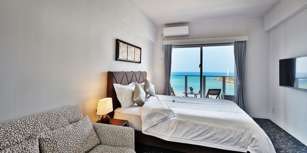 デラックス ダブルルーム 禁煙 オーシャンビュー | ビーチフロントタワーミハマ by DSH