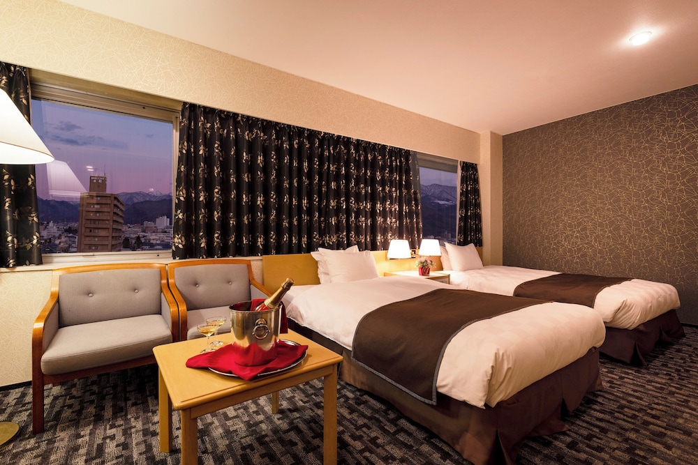 スーペリア ツインルーム 禁煙 客室5 | 山形グランドホテル