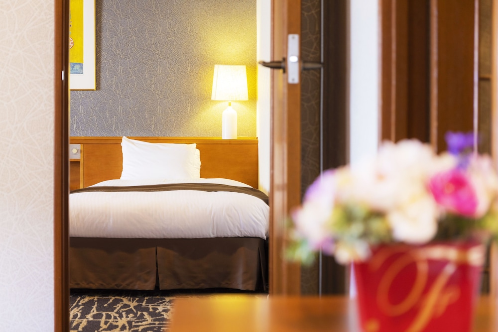 デラックス スイート 客室10 | 山形グランドホテル