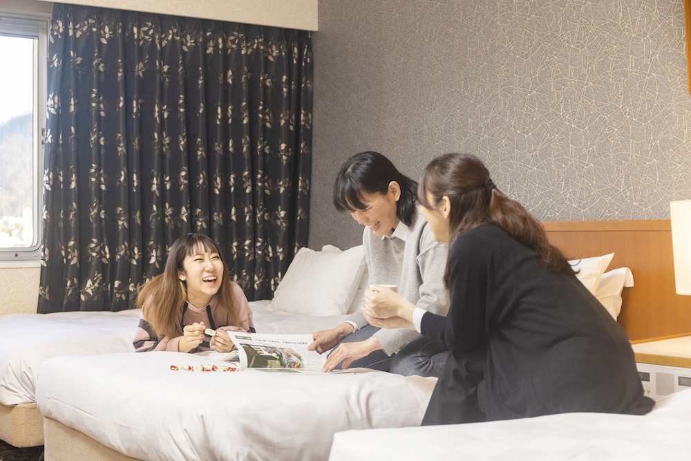 スタンダード トリプルルーム 客室1 | 山形グランドホテル