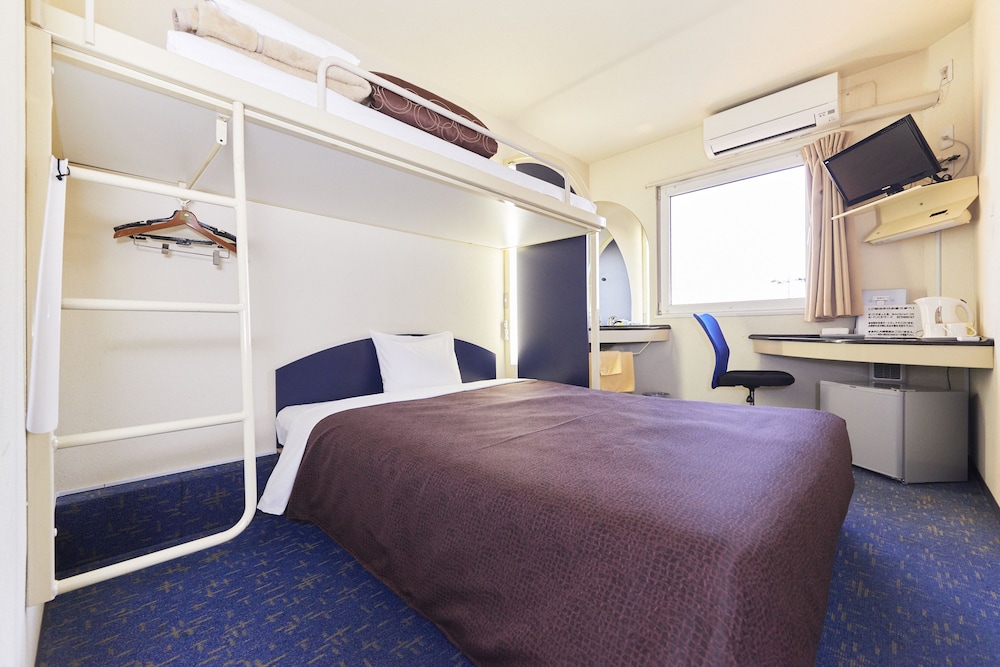 ダブルベッド+ロフト 禁煙 客室1 | ホテルセレクトイン伊勢崎