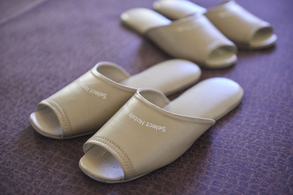 ダブルベッド+ロフト 禁煙 客室の設備とサービス0 | ホテルセレクトイン伊勢崎