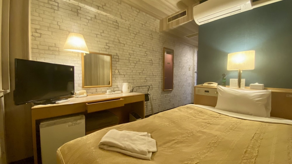 セミダブルルーム 喫煙 | ホテルセレクトイン伊勢原