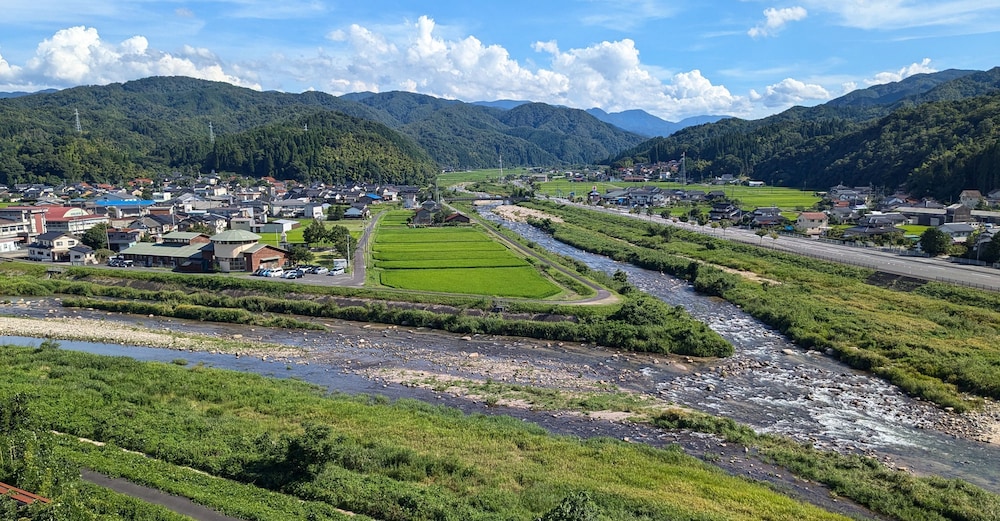 トリプルルーム 喫煙可 客室2 | 三朝ロイヤルホテル