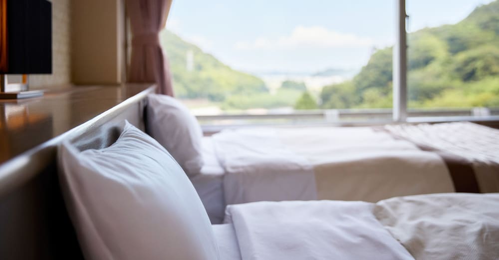 ツインルーム 禁煙 客室1 | 三朝ロイヤルホテル