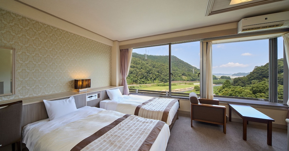 客室1 | 三朝ロイヤルホテル