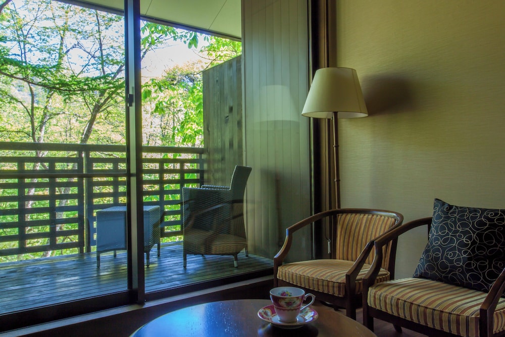 [テラス付] デラックスツイン (禁煙) 客室2 | 高山わんわんパラダイス