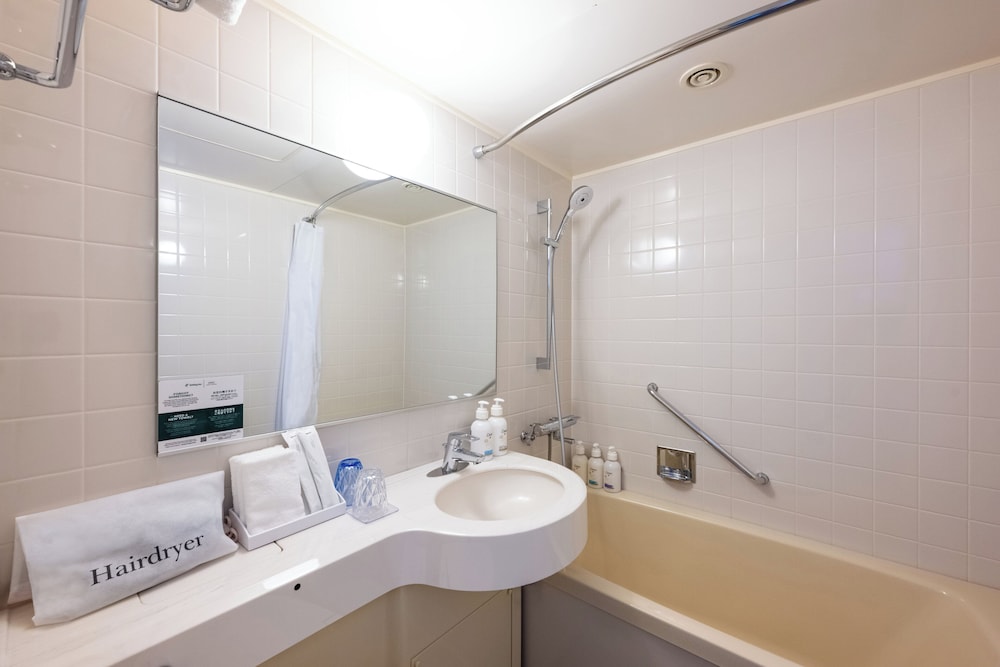 ルーム ダブルベッド 1 台 (Cosy) バスルーム0 | ANAホリデイ・イン岩手北上 by IHG