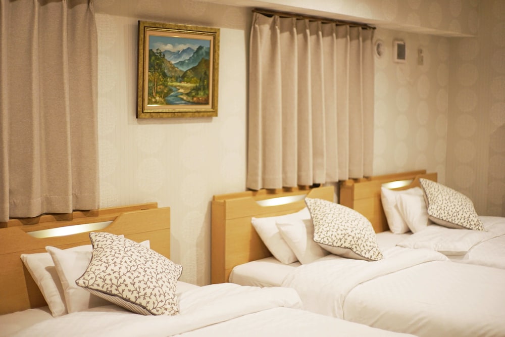 ファミリー ルーム 客室8 | さらんばん