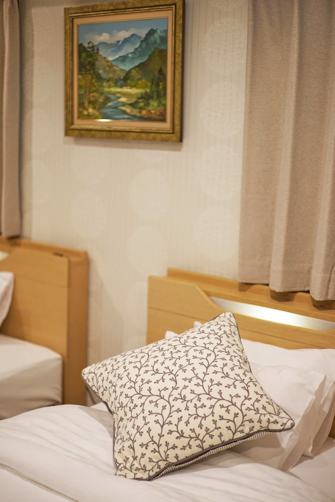 ファミリー ルーム 客室7 | さらんばん