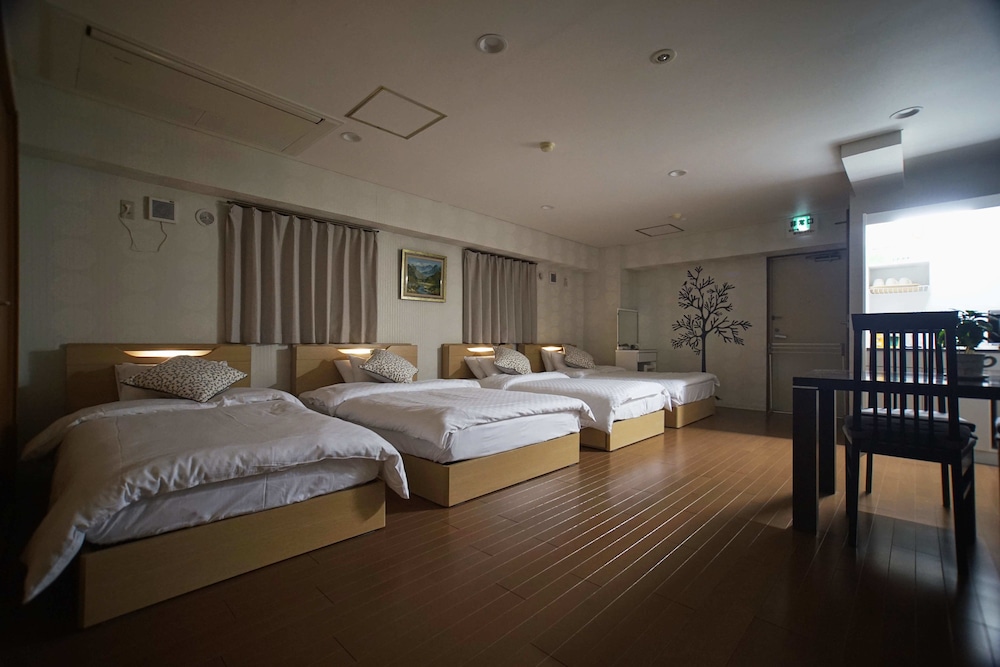 ファミリー ルーム 客室6 | さらんばん