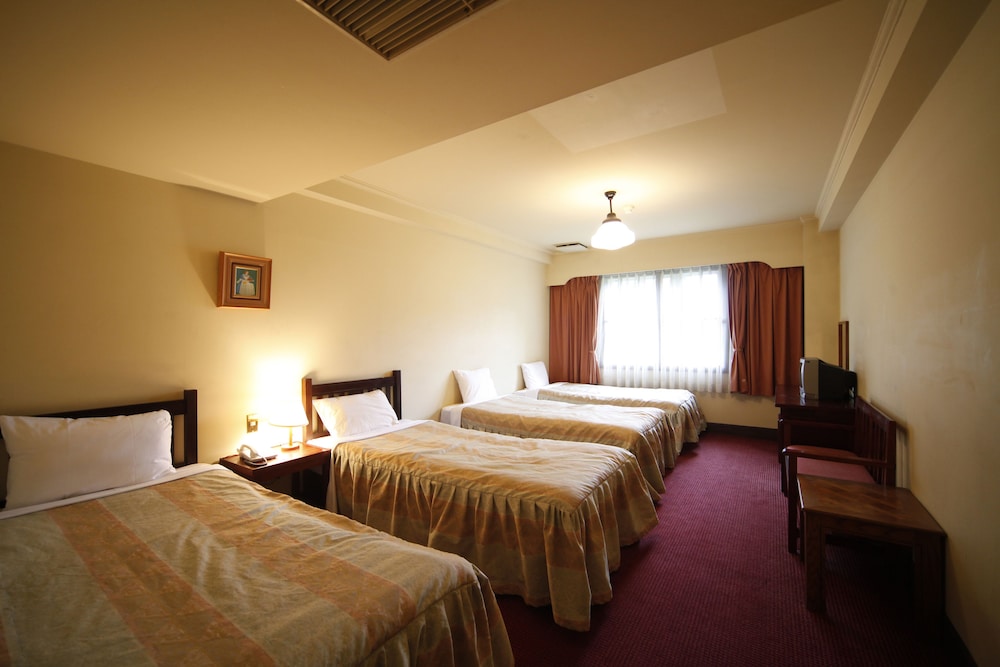 4 人部屋 禁煙 | 白馬ホテルパイプのけむり