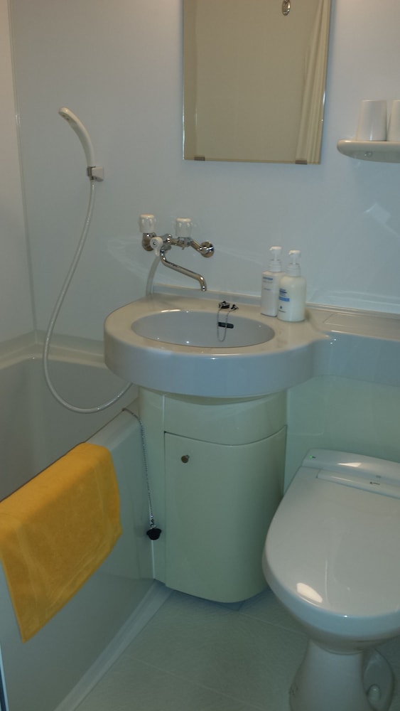 4 人部屋 禁煙 バスルーム0 | 白馬ホテルパイプのけむり