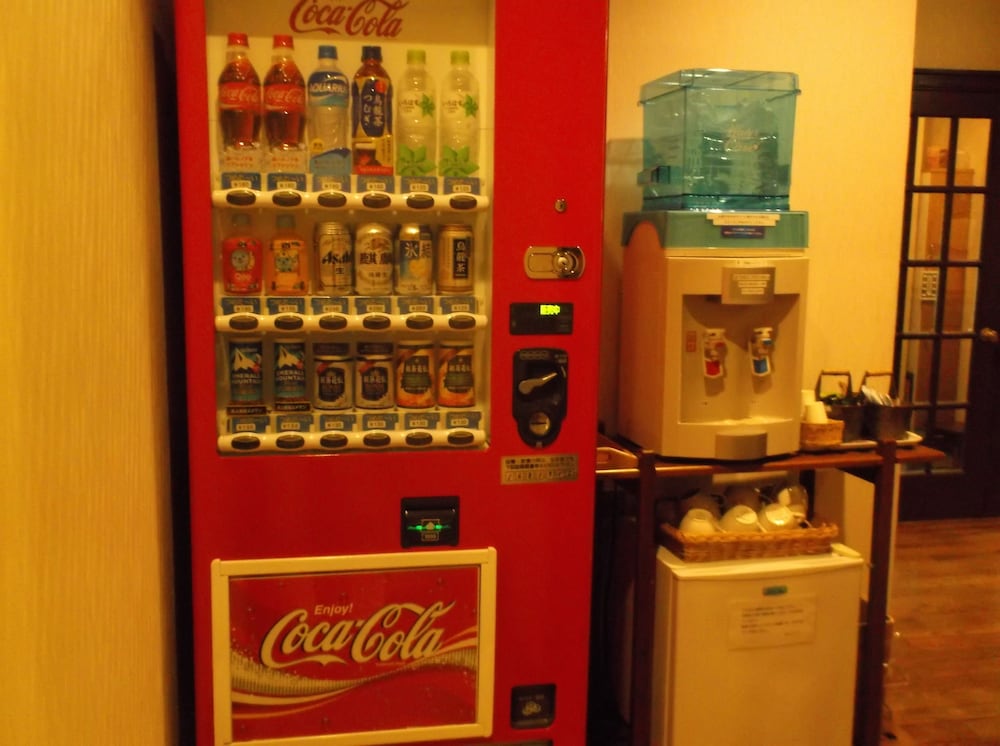 自動販売機1 | ペンション & トラットリア ショウ 自動販売機1 | ペンション & トラットリア ショウ