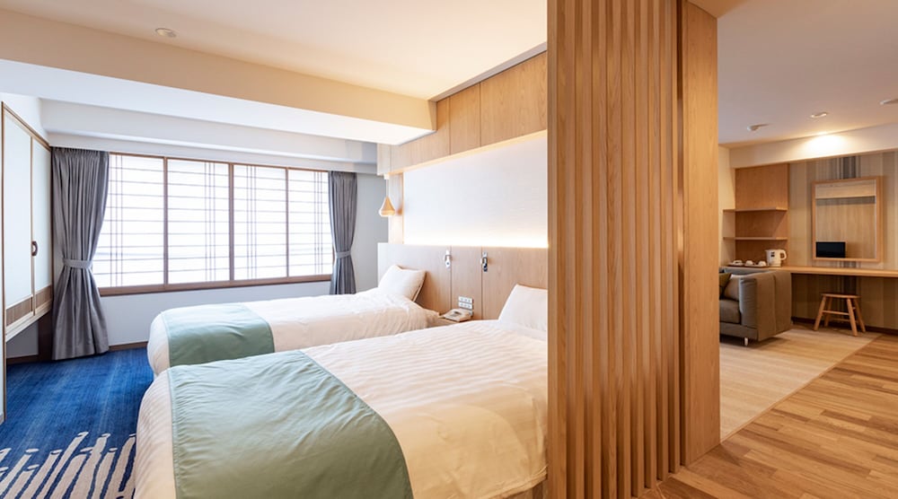 ユニバーサルスイートルーム 客室2 | きたゆざわ 森のソラニワ