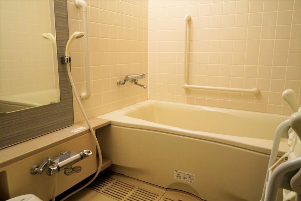 ユニバ-サルツインルーム バスルーム0 | きたゆざわ 森のソラニワ