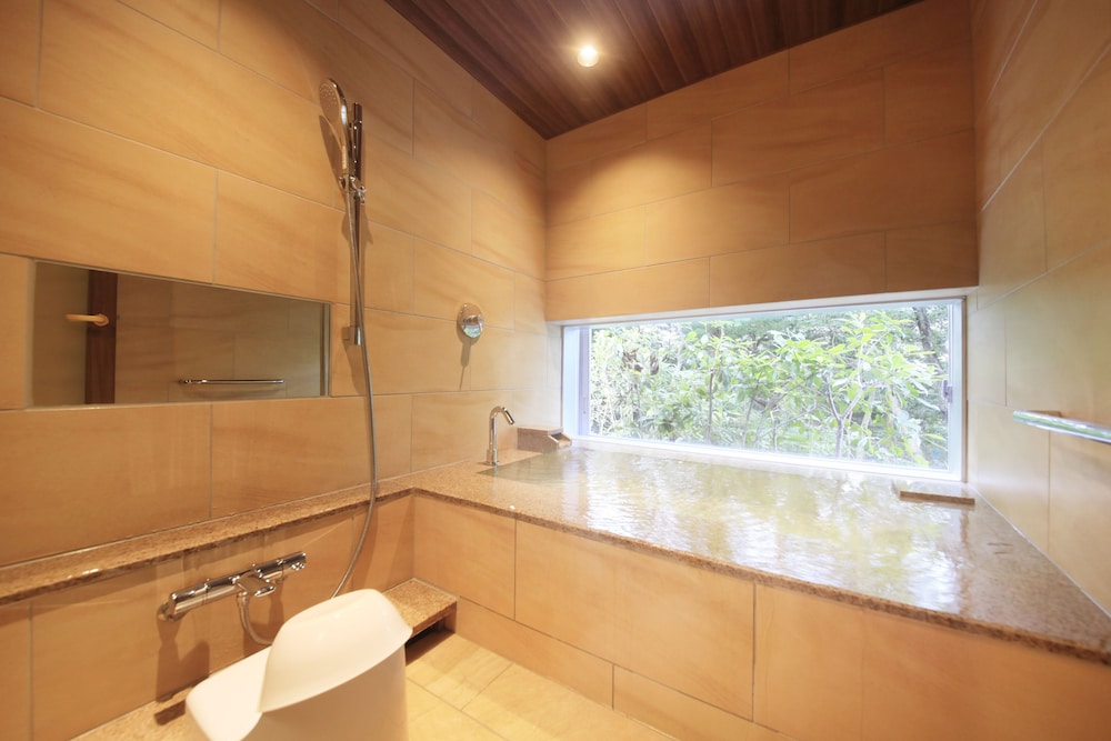 グランバッハ デラックスツイン バスルーム0 | ホテルグランバッハ熱海クレッシェンド