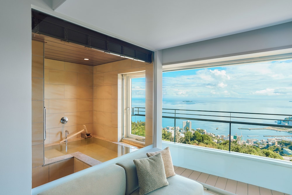 ビューバス温泉ツイン 客室3 | ホテルグランバッハ熱海クレッシェンド