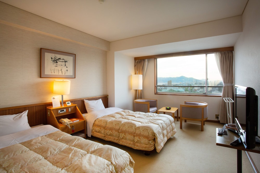ツインルーム 禁煙 | 湯元 啄木亭