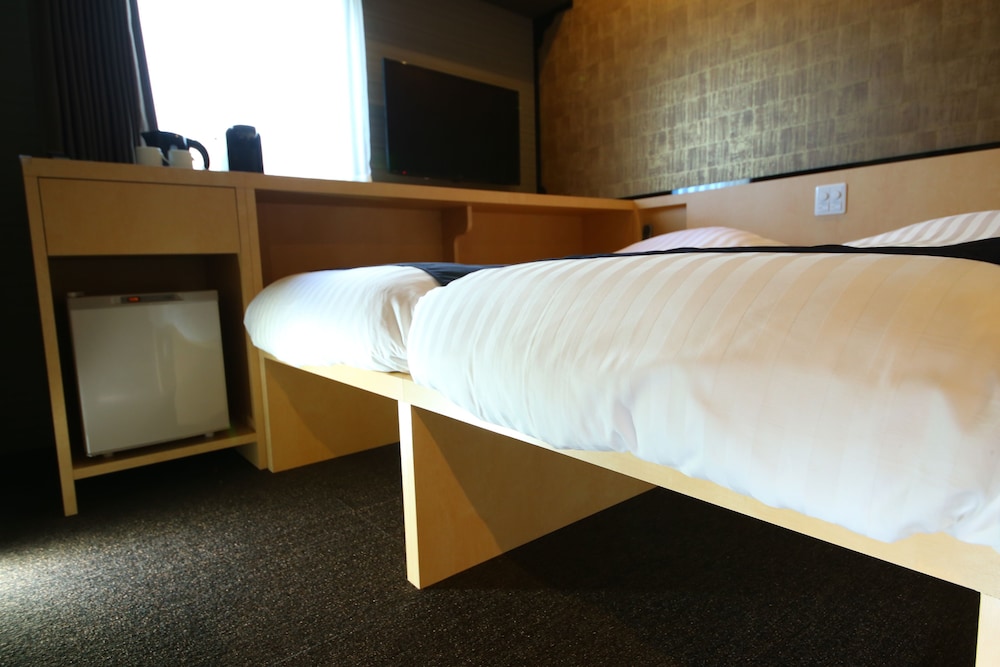 【禁煙】和ツインルーム 客室の設備とサービス2 | ホテルウィングインターナショナルセレクト浅草駒形