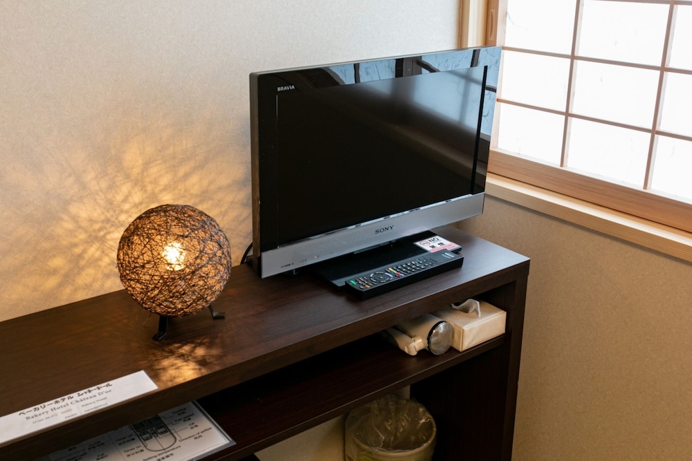 スタンダード ダブルルーム ダブルベッド 1 台 テレビ0 | ベーカリーホテル シャトードール