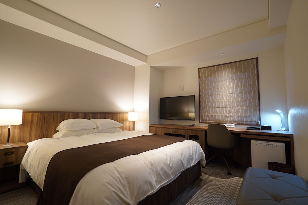 ベーシック ダブルルーム キングベッド 1 台 禁煙 | 大船渡プラザホテル