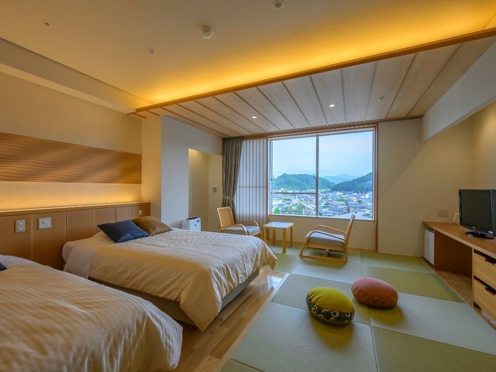 [スーペリア] 和モダンツイン (シャワー付) 禁煙 | 天童ホテル