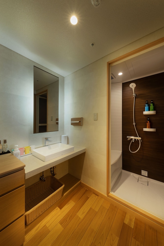 [スーペリア] 和モダンツイン (シャワー付) 禁煙 バスルーム0 | 天童ホテル