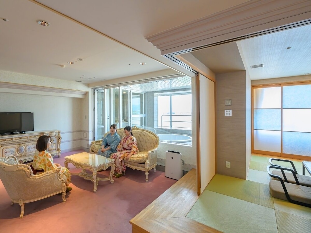 [デラックス] ジャグジー風呂付き和洋室　禁煙 客室2 | 天童ホテル