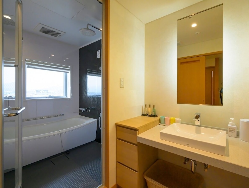 [スーペリア] 和モダンツイン(バスタブ付) 禁煙 客室4 | 天童ホテル