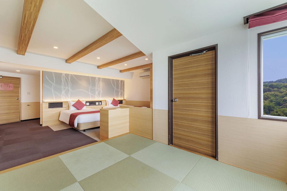 【オーシャンビュー】デラックス和洋室(禁煙) 客室1 | 鳥羽わんわんパラダイスホテル