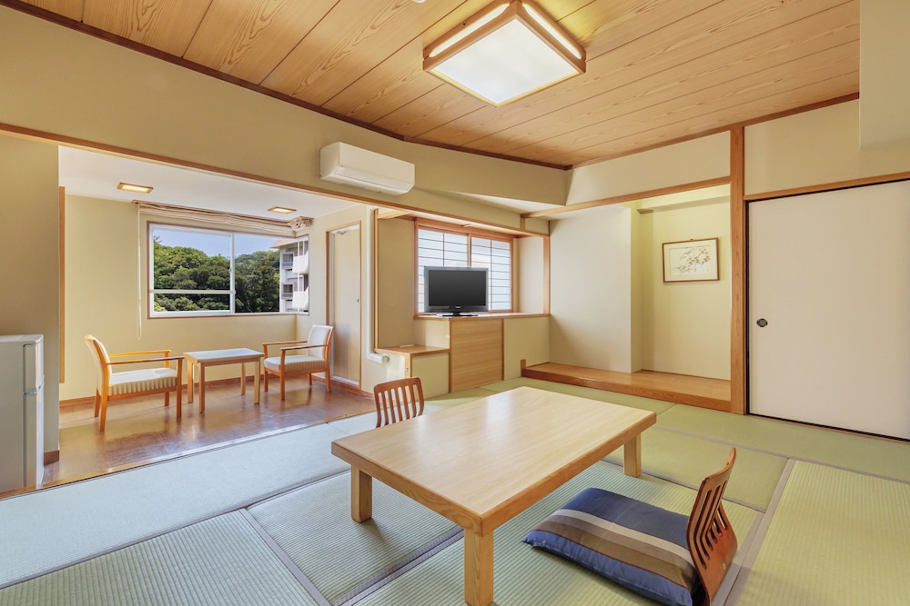 和室10畳(禁煙) | 鳥羽わんわんパラダイスホテル