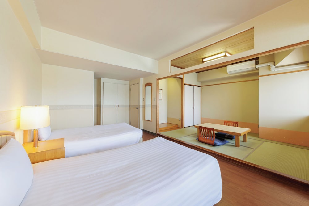 【オーシャンビュー】コンフォート和洋室（禁煙） 客室1 | わんわんパラダイス 鳥羽