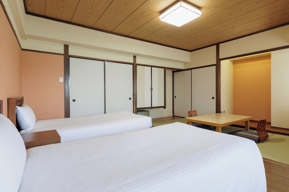 【オーシャンビュー】スタンダード和洋室 客室1 | わんわんパラダイス 鳥羽