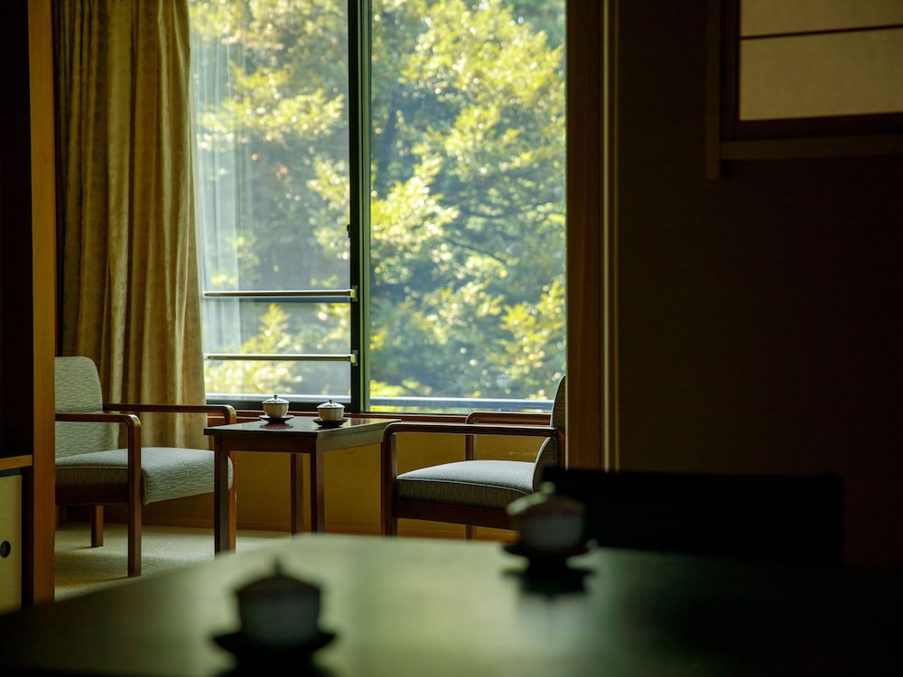 コンフォート ルーム 禁煙 ガーデンビュー 客室1 | 辰口温泉 まつさき