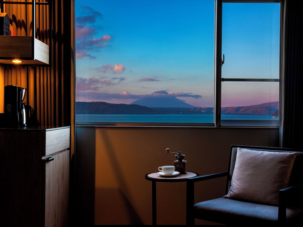 倶楽部館　展望風呂付エグゼクティブツイン 禁煙 (buffet) 客室5 | ザ レイクビュー TOYA 乃の風リゾート