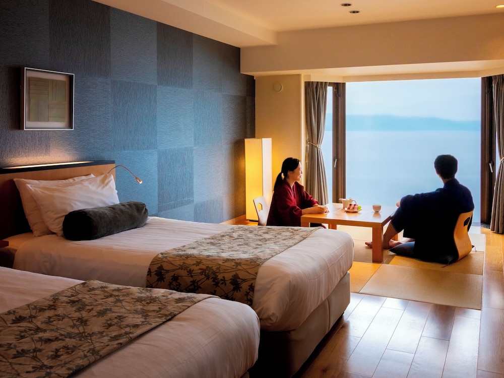 スパリゾート館　和洋室 (buffet) 客室4 | ザ レイクビュー TOYA 乃の風リゾート