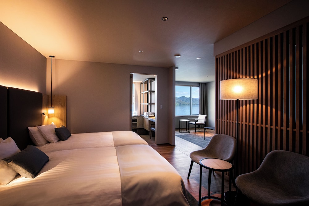 倶楽部館　デラックスツイン 禁煙 (buffet) 客室2 | ザ レイクビュー TOYA 乃の風リゾート