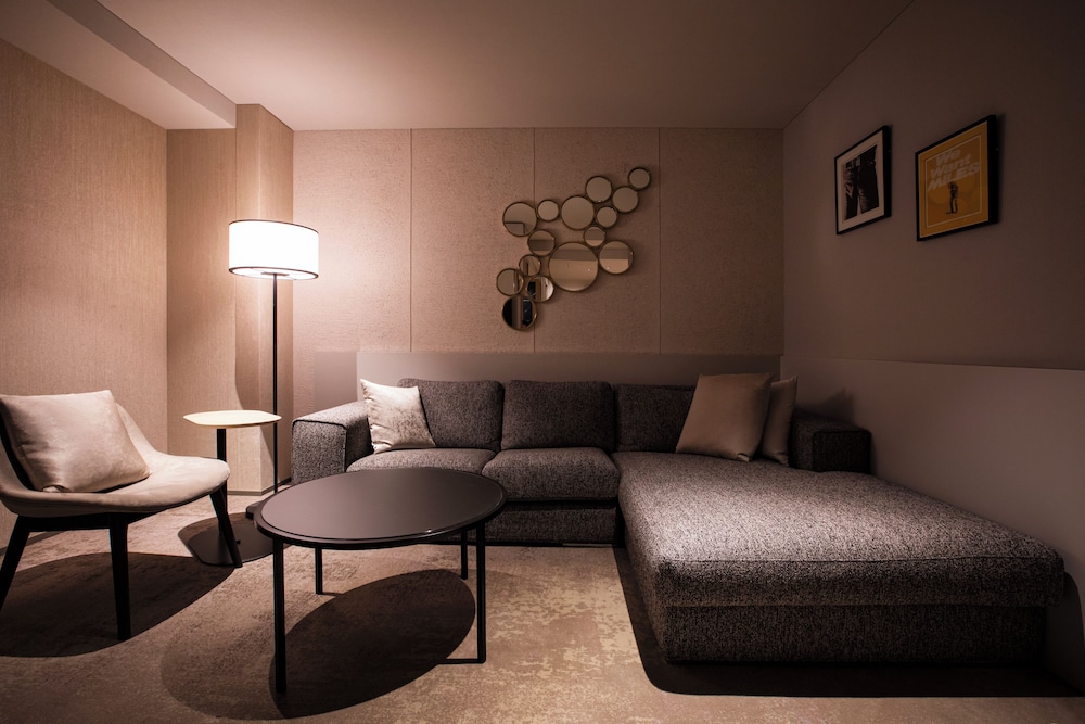 倶楽部館　展望風呂付エグゼクティブツイン 禁煙 (buffet) リビング エリア0 | ザ レイクビュー TOYA 乃の風リゾート