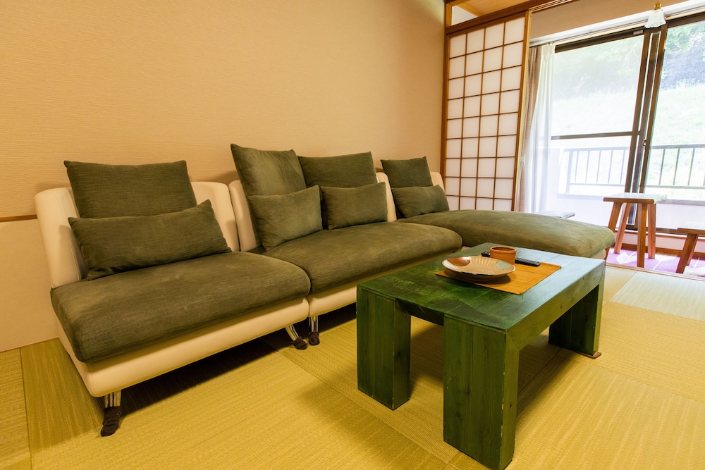 【2020年12月OPEN】新装和室15畳《抗菌仕様＋エアロピュア設置》 客室3 | 益子舘 里山リゾートホテル