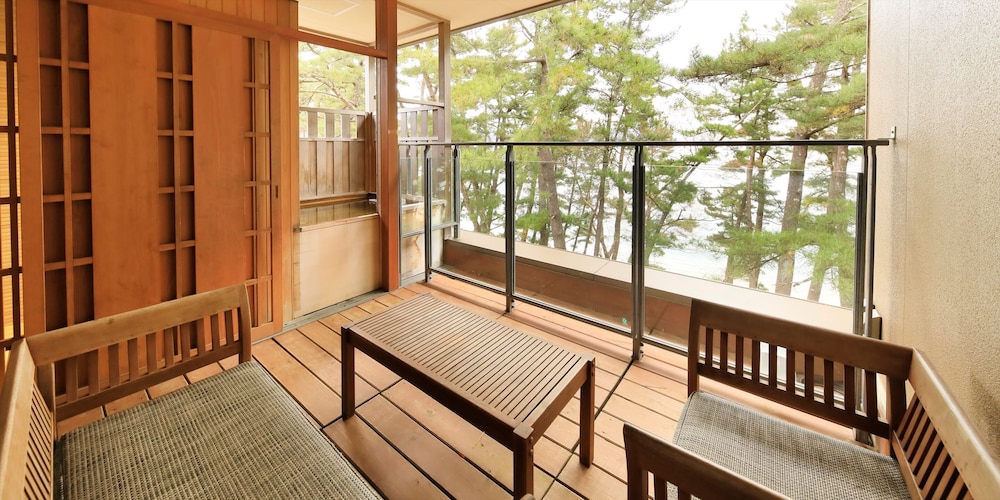 露天風呂付　和洋特別室 部屋からの景観0 | 浜辺の料理宿 宝来館